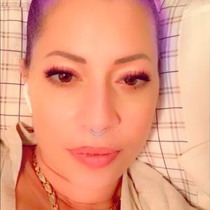 Meet your Posher, Helen